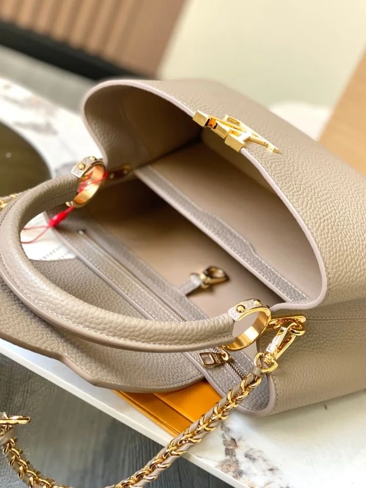 Capucines Lightweight Bags Louis 40025 Vuitton BB 0812